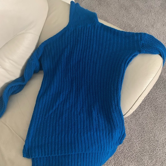 Dress - Picture 5 of 5